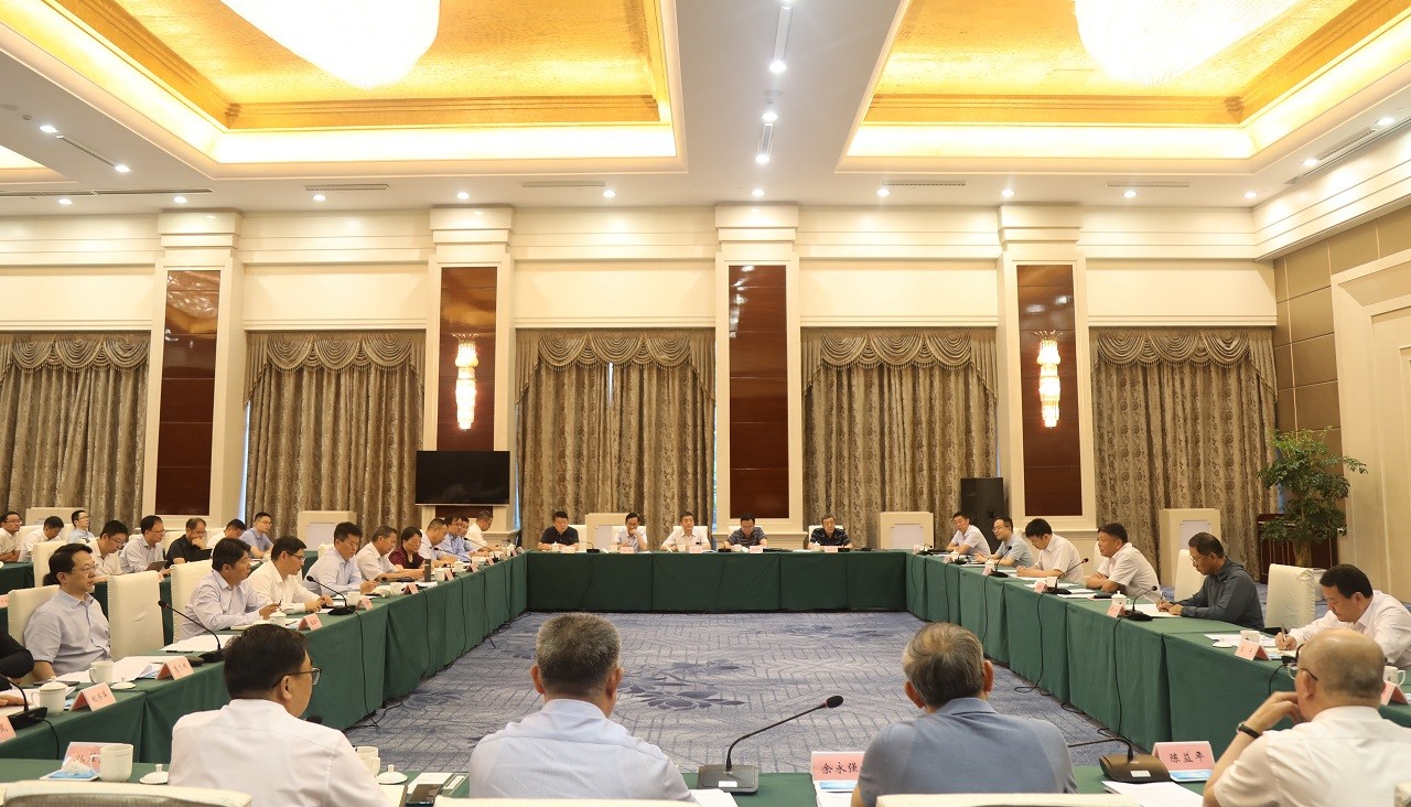 云顶集团7610 安徽省人民政府合作委员会第一次会议在合肥召开