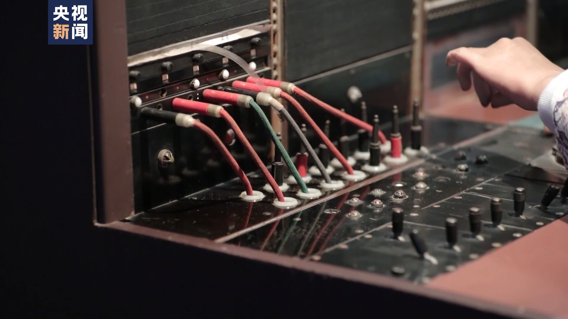 邬江兴:让中国人的技术模式成世界标准 邬江兴:让中国人的技术模式成世界标准